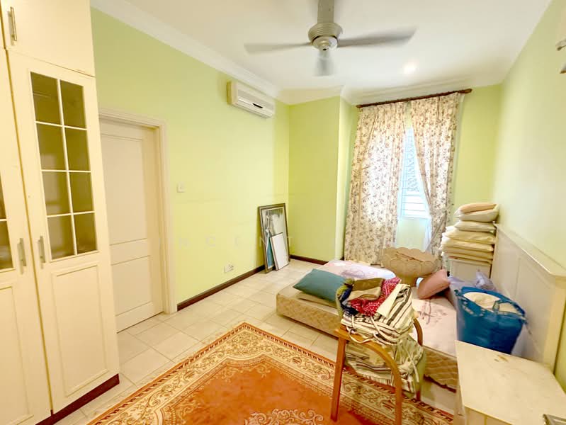 Rumah Berkembar untuk Dijual di Tropicana Golf & Country Resort (Tropicana) - Vincent Liaw - Bedroom - PropertyGuru.com.my