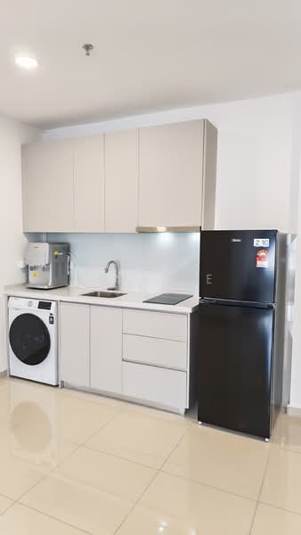 Servis Apartment untuk Disewa di BeCentral @ i-City - Arylene Ang - Kitchen - PropertyGuru.com.my