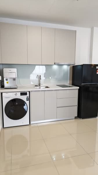 Servis Apartment untuk Disewa di BeCentral @ i-City - Arylene Ang - Kitchen - PropertyGuru.com.my