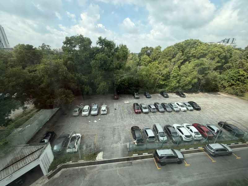 Office for Sale in Temasya Glenmarie (Glenmarie) - Sean Inn - Car Park - PropertyGuru.com.my