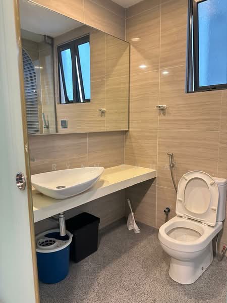 Servis Apartment untuk Dijual di Eve Suite / NZX Square - Ryan Chua - Bathroom - PropertyGuru.com.my