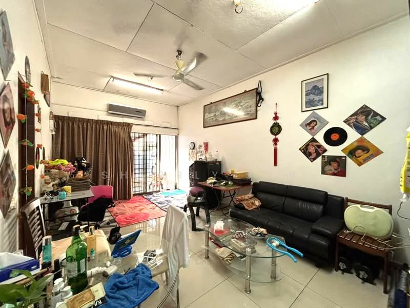 Rumah Teres 1 Tingkat untuk Dijual di Taman Abad (Johor Bahru) - Sherrly Sow - Living Room - PropertyGuru.com.my