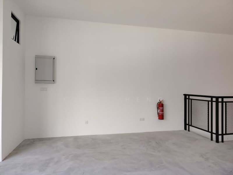 Shop / Office for Rent in Indahpura Industrial Park (Kulai) - Karen Heng - Interior - PropertyGuru.com.my
