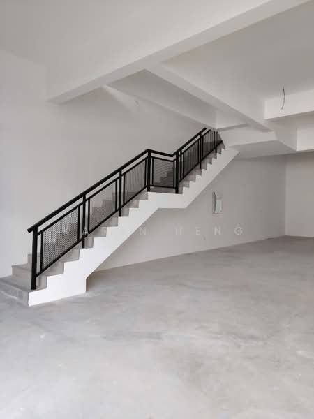 Shop / Office for Rent in Indahpura Industrial Park (Kulai) - Karen Heng - Interior - PropertyGuru.com.my