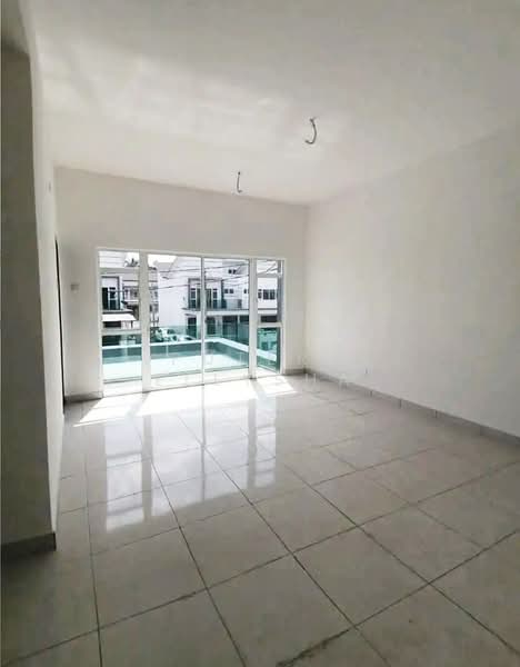 2-storey Terraced House for Sale in Dengkil (Selangor) - Puteri Ellysha - Living Room - PropertyGuru.com.my