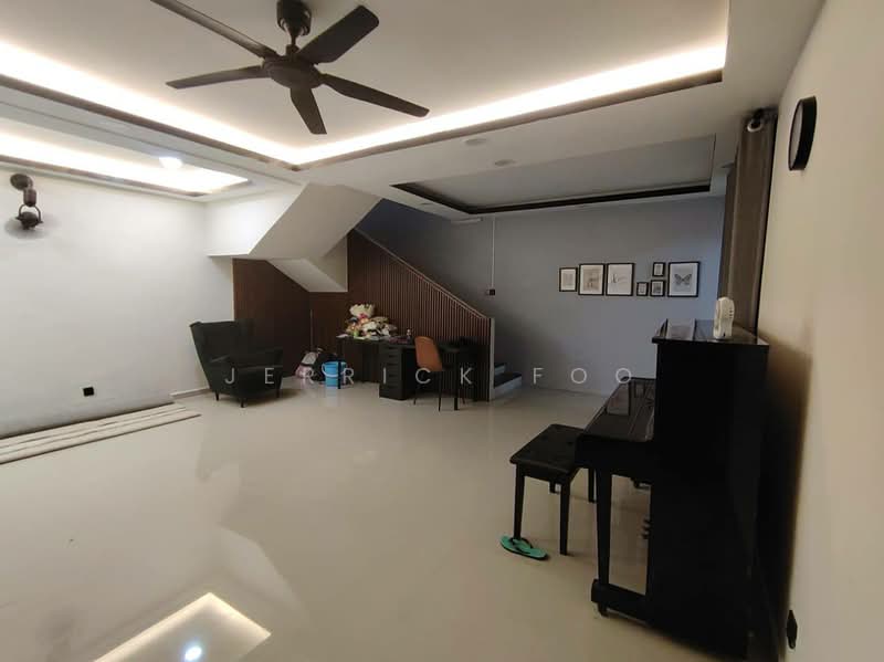Rumah Teres 2 Tingkat untuk Dijual di Bukit Beruntung (Selangor) - Jerrick Foo - Living Room - PropertyGuru.com.my