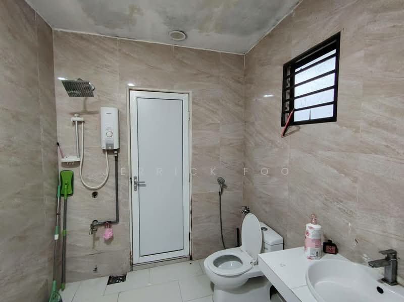 Rumah Teres 2 Tingkat untuk Dijual di Bukit Beruntung (Selangor) - Jerrick Foo - Bathroom - PropertyGuru.com.my