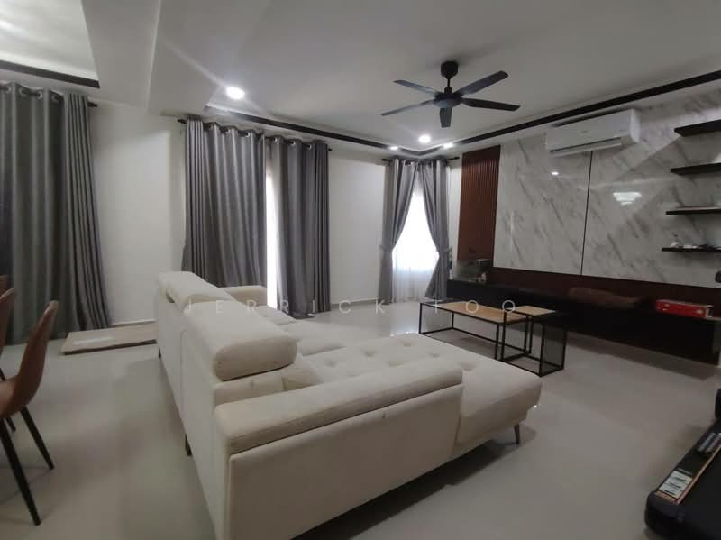 Rumah Teres 2 Tingkat untuk Dijual di Bukit Beruntung (Selangor) - Jerrick Foo - Living Room - PropertyGuru.com.my