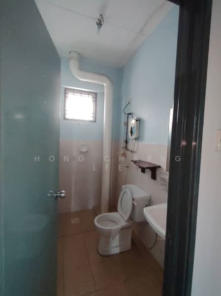 Pangsapuri untuk Disewa di Sri Akasia - Hong Charng Lee - Bathroom - PropertyGuru.com.my