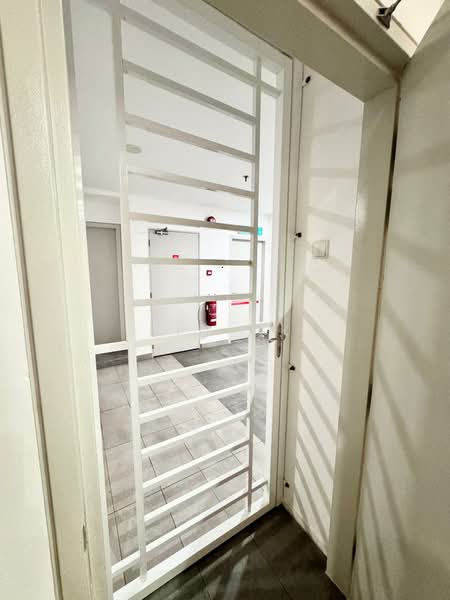 Servis Apartment untuk Disewa di Chambers - Kin CK - Corridor - PropertyGuru.com.my