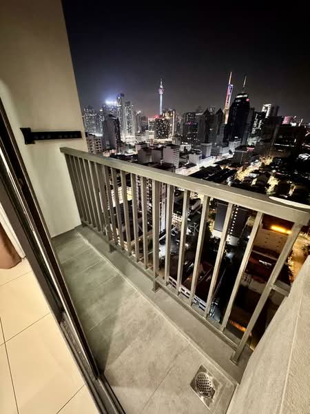 Servis Apartment untuk Disewa di Chambers - Kin CK - Balcony - PropertyGuru.com.my