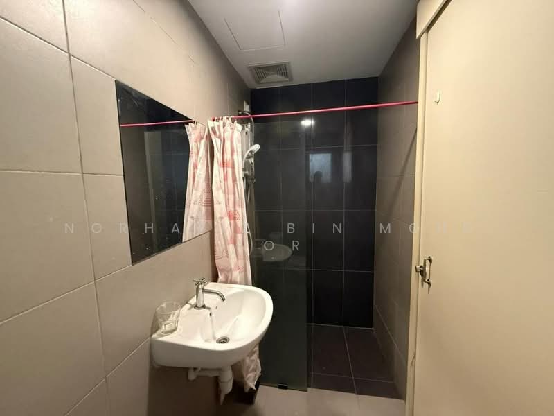 Servis Apartment untuk Disewa di Avenue D'Vogue - Norhafiz Bin Mohd Nor - Bathroom - PropertyGuru.com.my