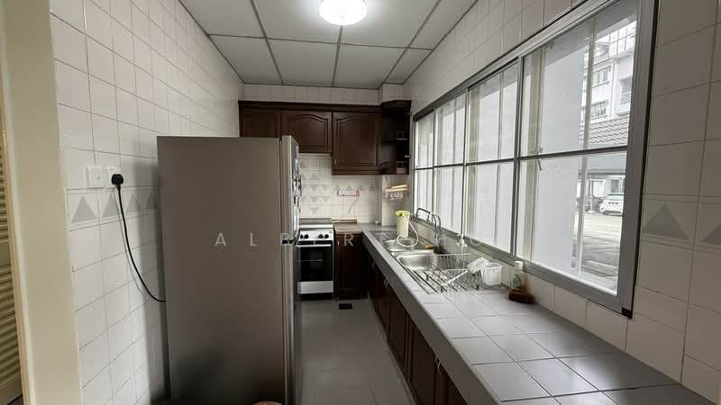 Kondominium untuk Dijual di Tiara Damansara - Albert Ho - Kitchen - PropertyGuru.com.my