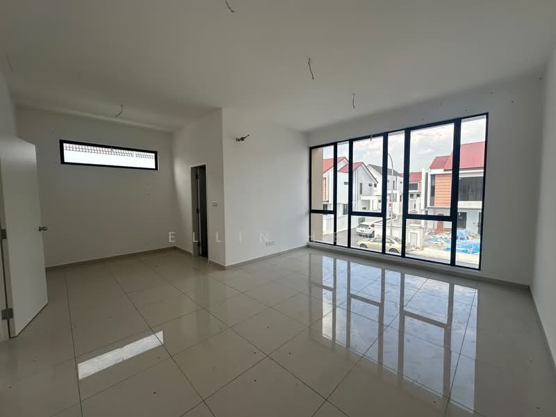 Rumah Teres 2 Tingkat untuk Dijual di Taman Desa Tebrau (Tebrau) - Ellin Hew - Living Room - PropertyGuru.com.my