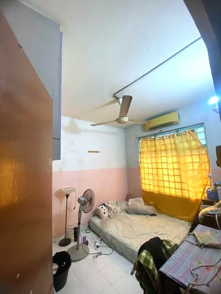 Flat for Sale at Taman Kempas - Edward Oo - Bedroom - PropertyGuru.com.my