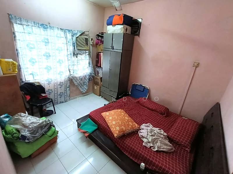 Flat for Sale at Taman Kempas - Edward Oo - Bedroom - PropertyGuru.com.my