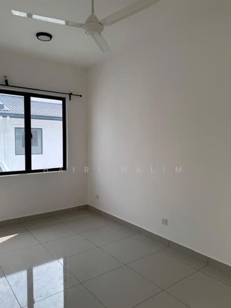 2-storey Terraced House for Sale in Telok Panglima Garang (Selangor) - Hairi Halim - PropertyGuru.com.my