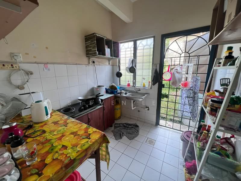 2-storey Terraced House for Sale in Bandar Baru Bukit Beruntung (Serendah) - Steven Lee - Kitchen - PropertyGuru.com.my