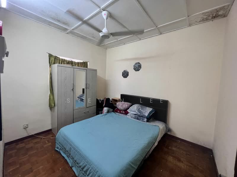 2-storey Terraced House for Sale in Bandar Baru Bukit Beruntung (Serendah) - Steven Lee - Bedroom - PropertyGuru.com.my