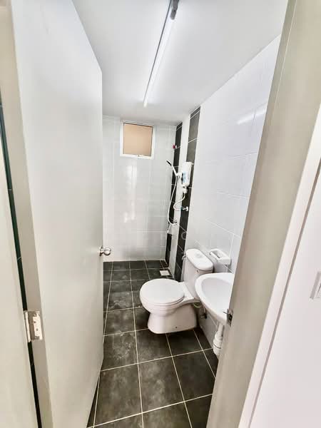 Apartment for Rent at Idaman Melur @ Cybersouth - Kar Hooi - Bathroom - PropertyGuru.com.my