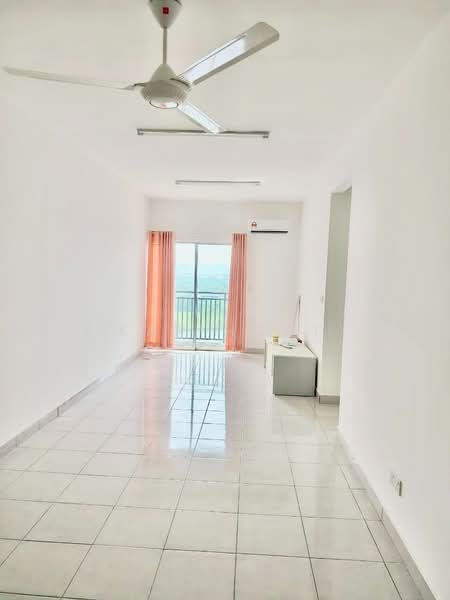 Apartment for Rent at Idaman Melur @ Cybersouth - Kar Hooi - Living Room - PropertyGuru.com.my