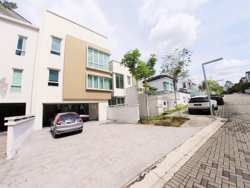 Twin Villa for Sale in Taman Melawati (Ulu Kelang) - Syahrim Naim - Exterior - PropertyGuru.com.my