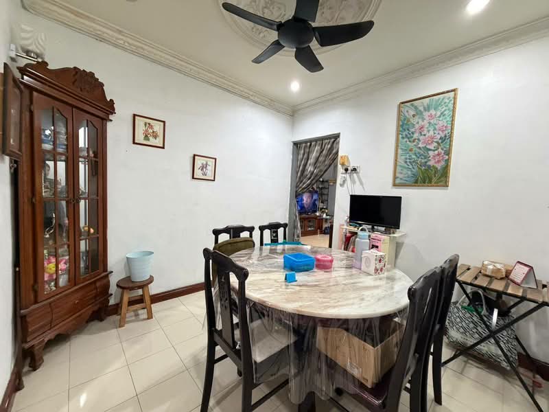 2-storey Terraced House for Sale in Taman Rakan Cheras (Cheras) - Puteri Ellysha - Dining Room - PropertyGuru.com.my