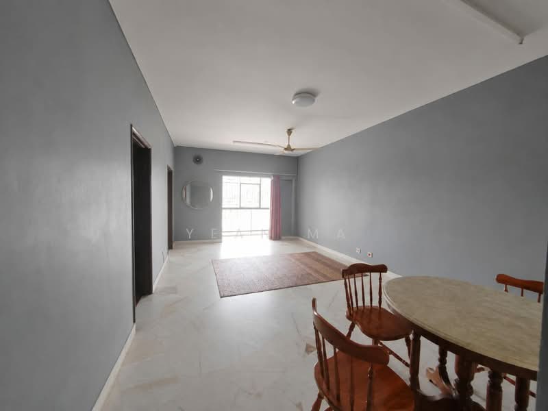 Pangsapuri untuk Disewa di Desa View Towers - Yean Ma - Living Room - PropertyGuru.com.my