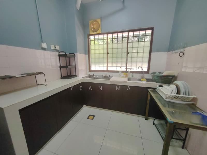 Pangsapuri untuk Disewa di Desa View Towers - Yean Ma - Kitchen - PropertyGuru.com.my