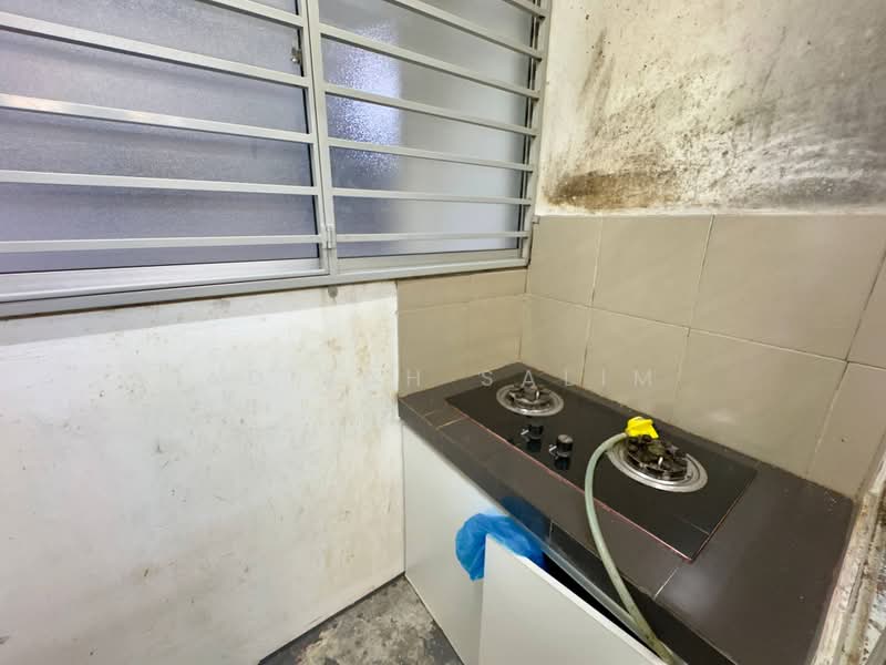 Pangsapuri untuk Dijual di Gapura Bayu - Adibah Salim - Kitchen - PropertyGuru.com.my