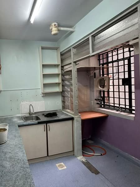 Rumah Flat untuk Dijual di Taman Daya - Jalan Enau 16,20 - Ee Fong Toh - Kitchen - PropertyGuru.com.my