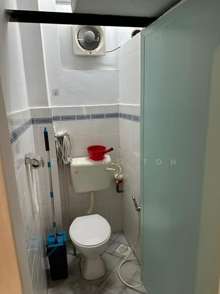 Rumah Flat untuk Dijual di Taman Daya - Jalan Enau 16,20 - Ee Fong Toh - Bathroom - PropertyGuru.com.my