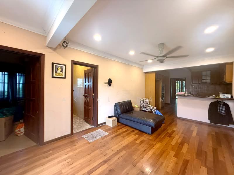 Bungalow for Sale in Seksyen 11 (Shah Alam) - Akmal Adam - Living Room - PropertyGuru.com.my