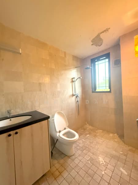 Bungalow for Sale in Seksyen 11 (Shah Alam) - Akmal Adam - Bathroom - PropertyGuru.com.my