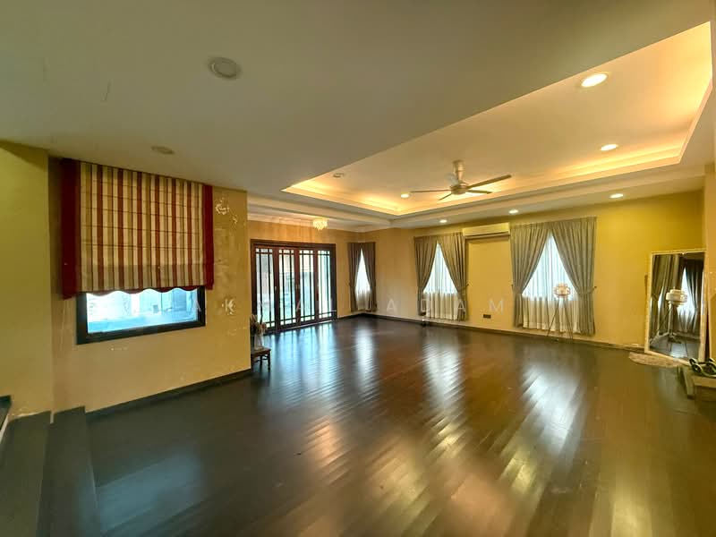 Bungalow for Sale in Seksyen 11 (Shah Alam) - Akmal Adam - Living Room - PropertyGuru.com.my