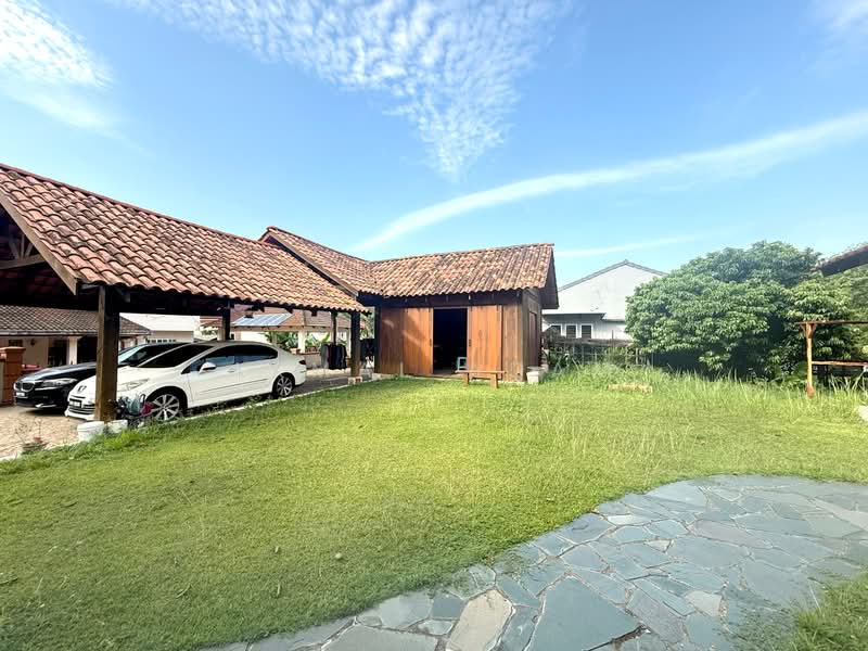 Bungalow for Sale in Seksyen 11 (Shah Alam) - Akmal Adam - Exterior - PropertyGuru.com.my