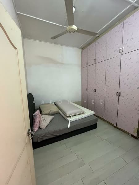 Rumah Teres 1 Tingkat untuk Dijual di SS2 (Petaling Jaya) - Aaron Yee - Bedroom - PropertyGuru.com.my
