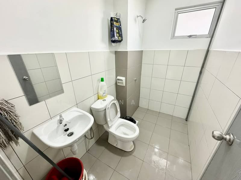 Apartment for Sale at Duta Perintis - Amirul Nasyriq - Bathroom - PropertyGuru.com.my