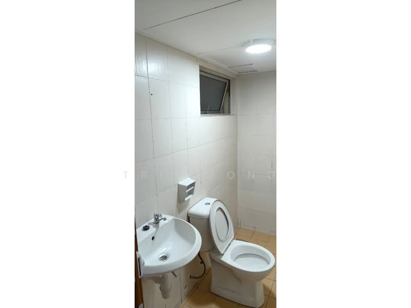 Townhouse for Rent in Taman Amansiara (Rawang) - Tris Jong - Bathroom - PropertyGuru.com.my