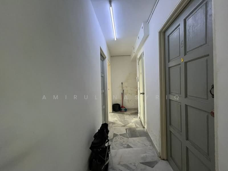 Condominium for Sale at Genting Court Condominium - Amirul Nasyriq - Corridor - PropertyGuru.com.my