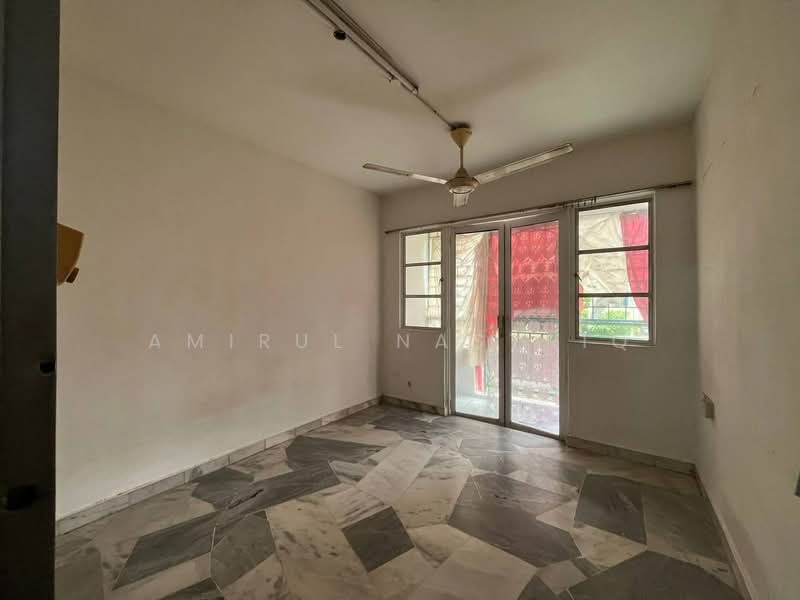 Condominium for Sale at Genting Court Condominium - Amirul Nasyriq - Interior - PropertyGuru.com.my