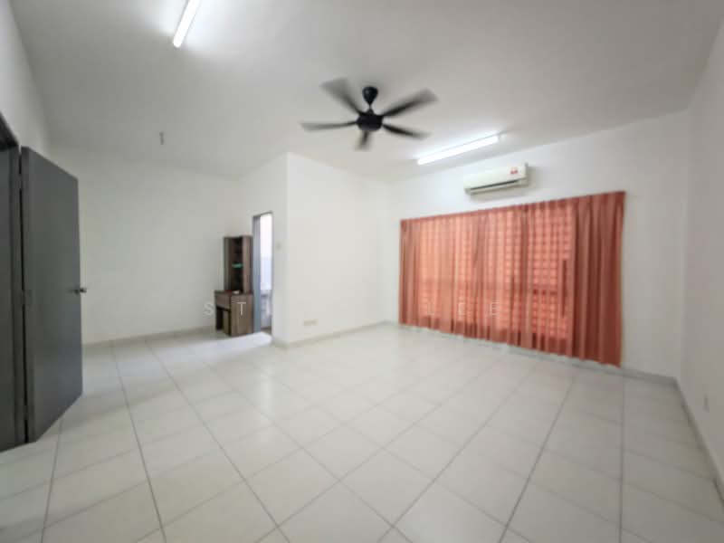 2-storey Terraced House for Sale in Rawang (Selangor) - Steven Lee - Living Room - PropertyGuru.com.my