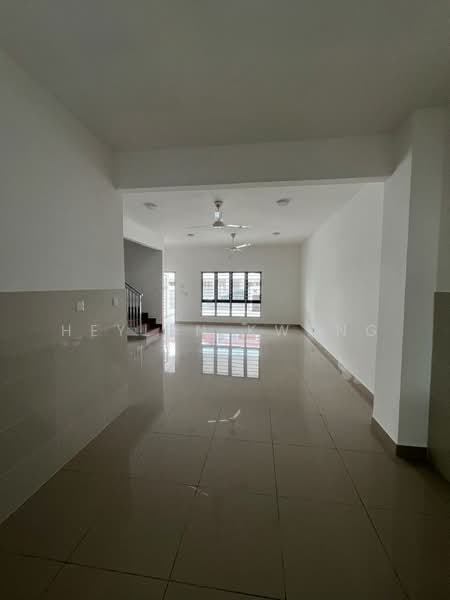 2-storey Terraced House for Sale in Setia Alam (Selangor) - Heylen Kwang - Living Room - PropertyGuru.com.my