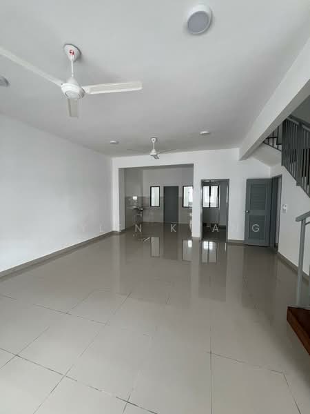 2-storey Terraced House for Sale in Setia Alam (Selangor) - Heylen Kwang - Living Room - PropertyGuru.com.my