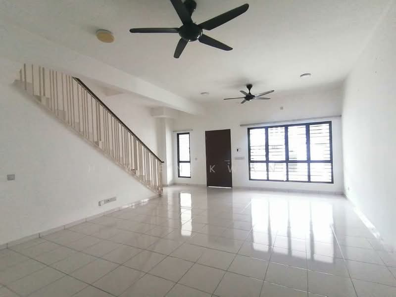 2-storey Terraced House for Sale in Setia Alam (Selangor) - Heylen Kwang - Living Room - PropertyGuru.com.my