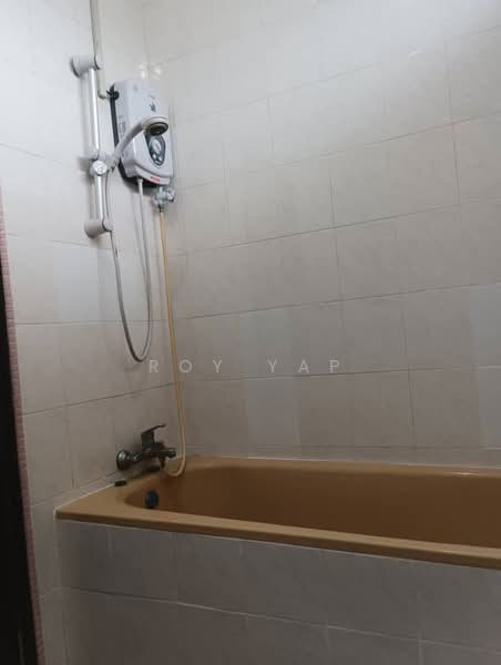Rumah Teres 2 Tingkat untuk Disewa di Taman Skudai Baru (Skudai) - Roy Yap - Bathroom - PropertyGuru.com.my