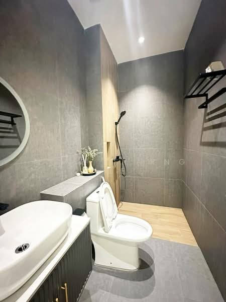Rumah Teres untuk Disewa di Kota Masai (Pasir Gudang) - Hong Charng Lee - Bathroom - PropertyGuru.com.my