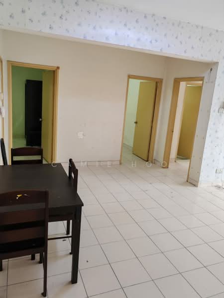 Condominium for Sale at Sri Putramas - Camie Hoo - Dining Room - PropertyGuru.com.my