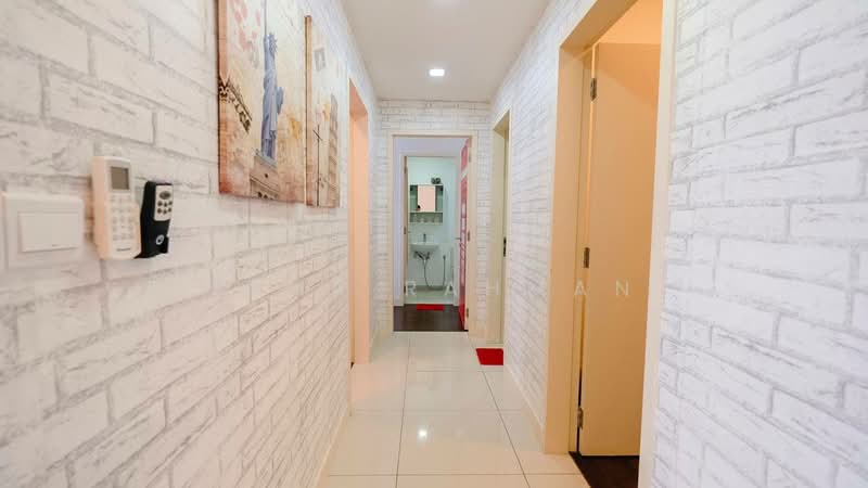 Kondominium untuk Dijual di Windows on The Park - Rena Rahman - Corridor - PropertyGuru.com.my