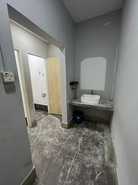 Kedai untuk Disewa di SS2 (Petaling Jaya) - Aaron Yee - Bathroom - PropertyGuru.com.my